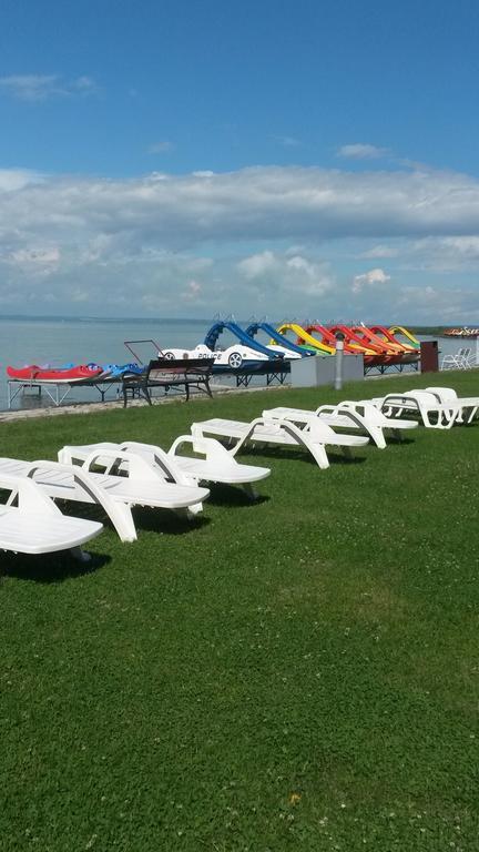 Hotel Hungaria Siófok Exteriör bild