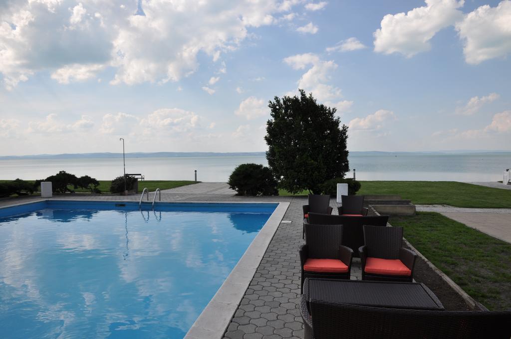 Hotel Hungaria Siófok Exteriör bild