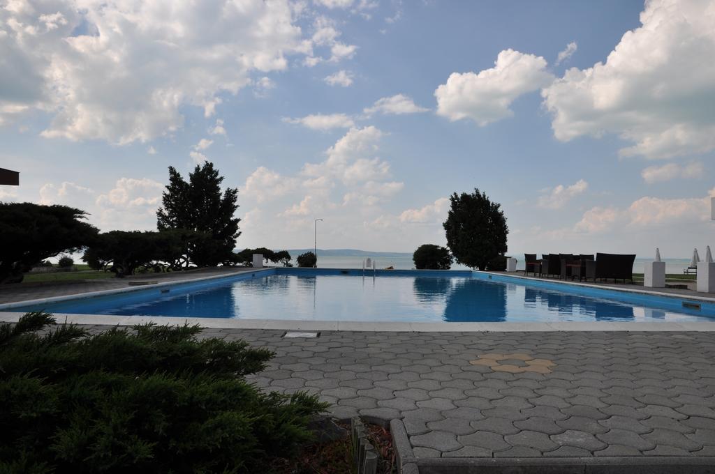 Hotel Hungaria Siófok Exteriör bild