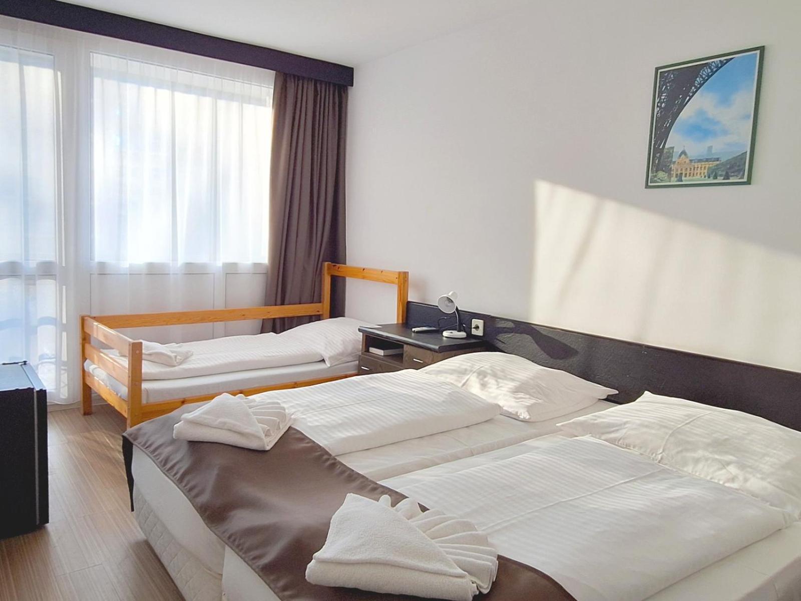 Hotel Hungaria Siófok Exteriör bild
