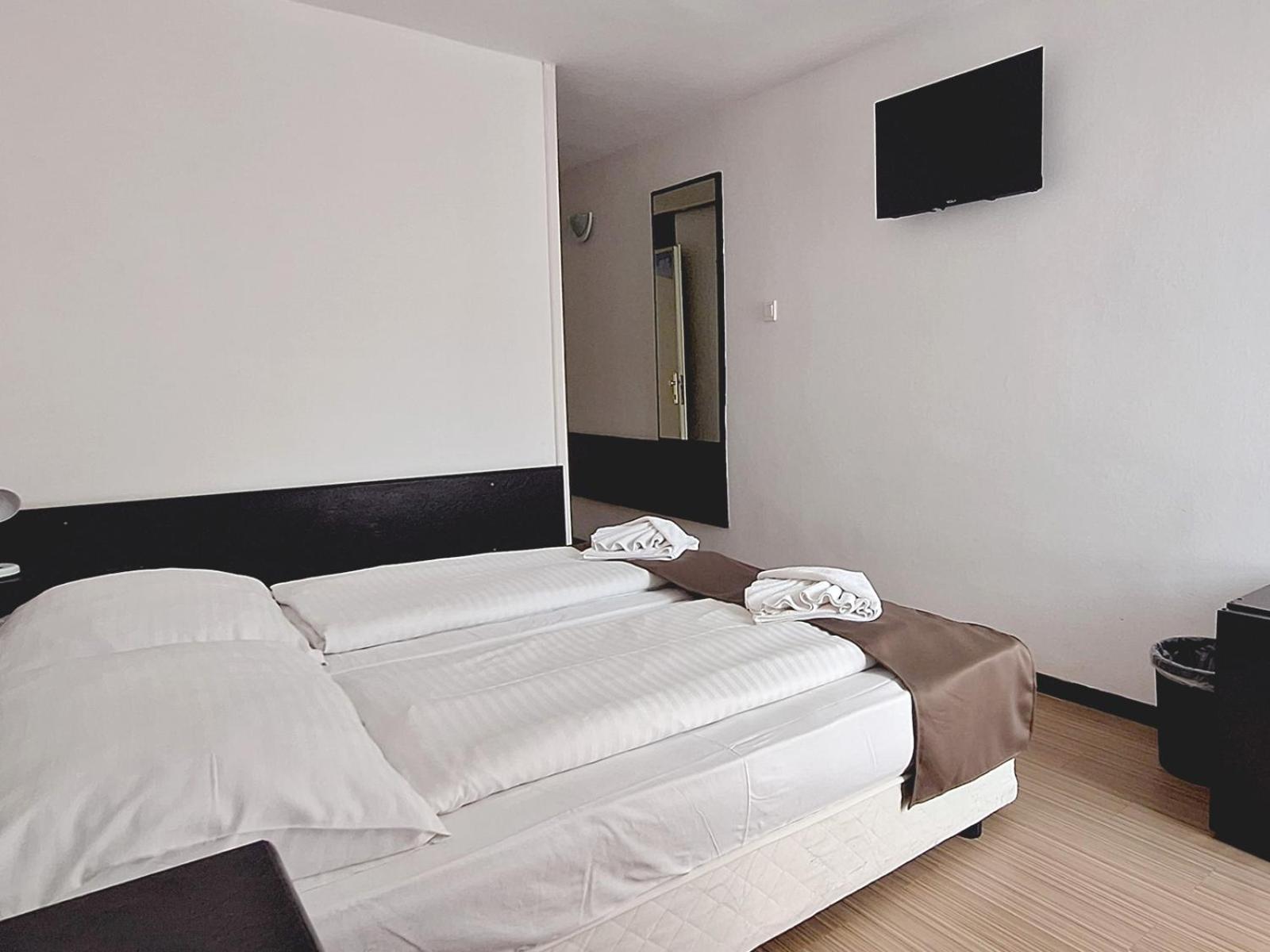 Hotel Hungaria Siófok Exteriör bild