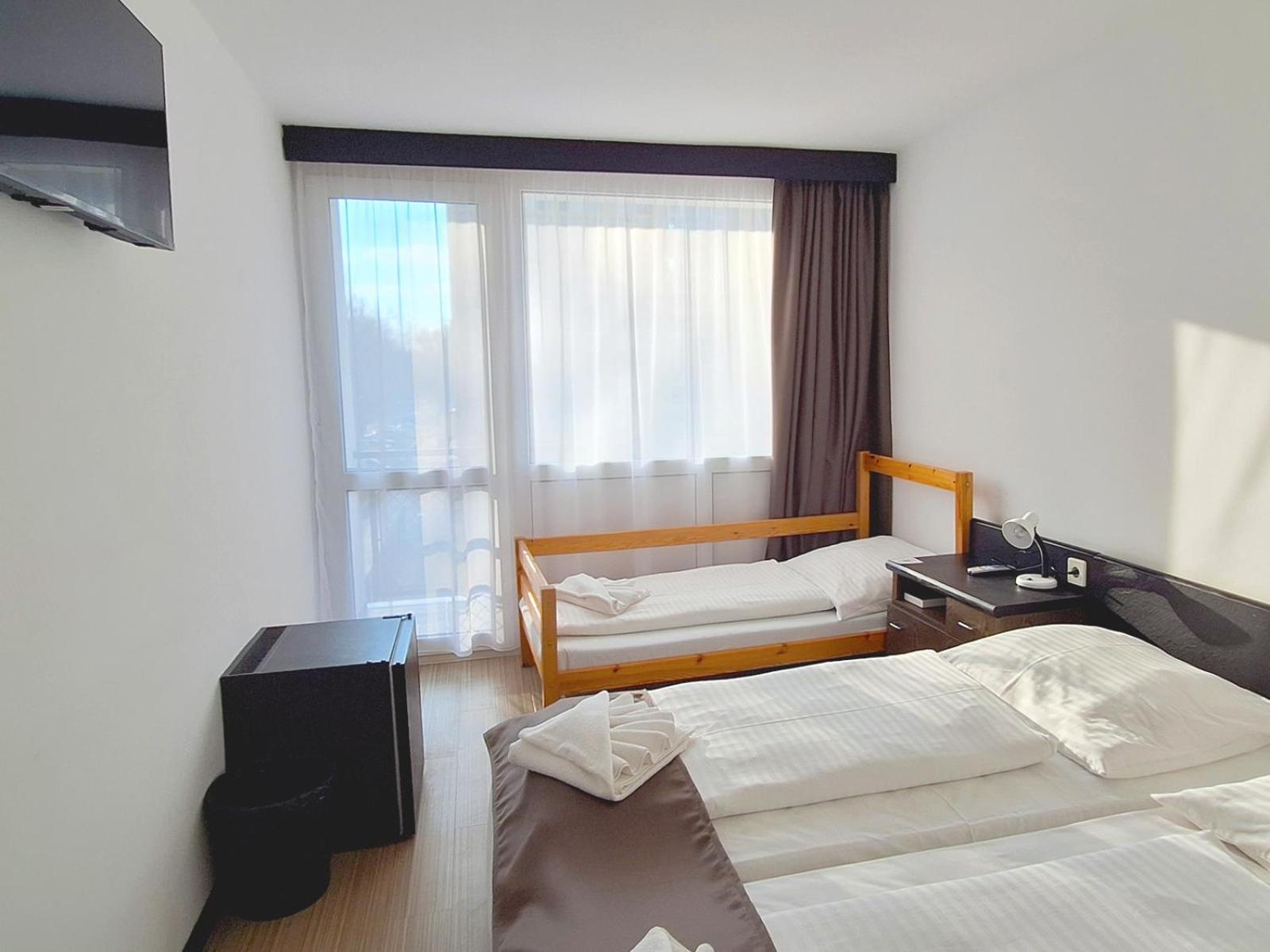 Hotel Hungaria Siófok Exteriör bild