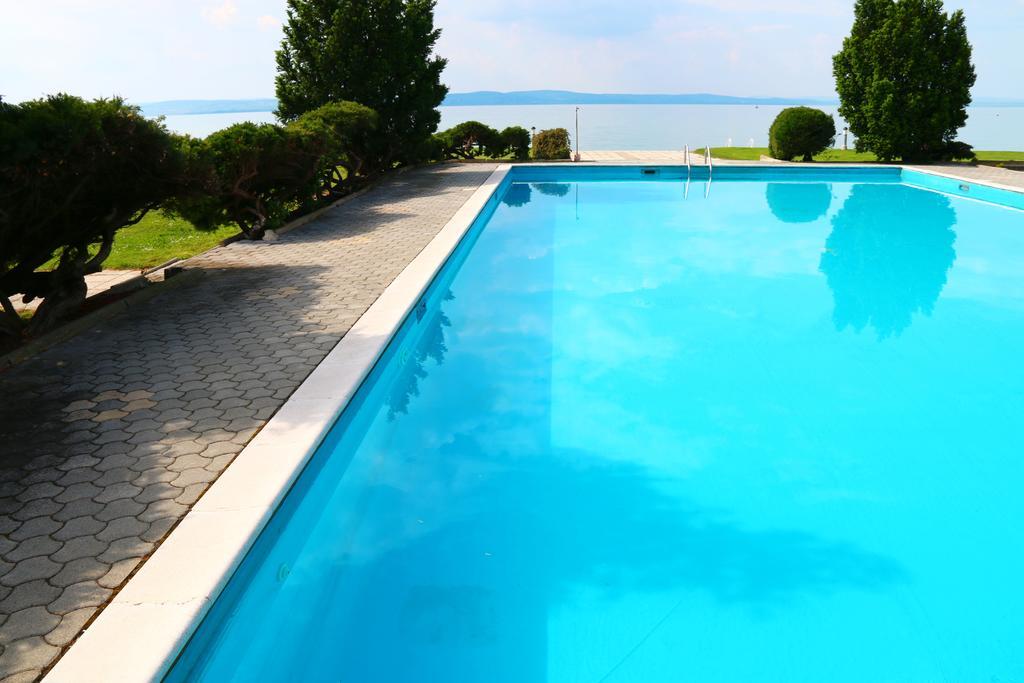 Hotel Hungaria Siófok Exteriör bild