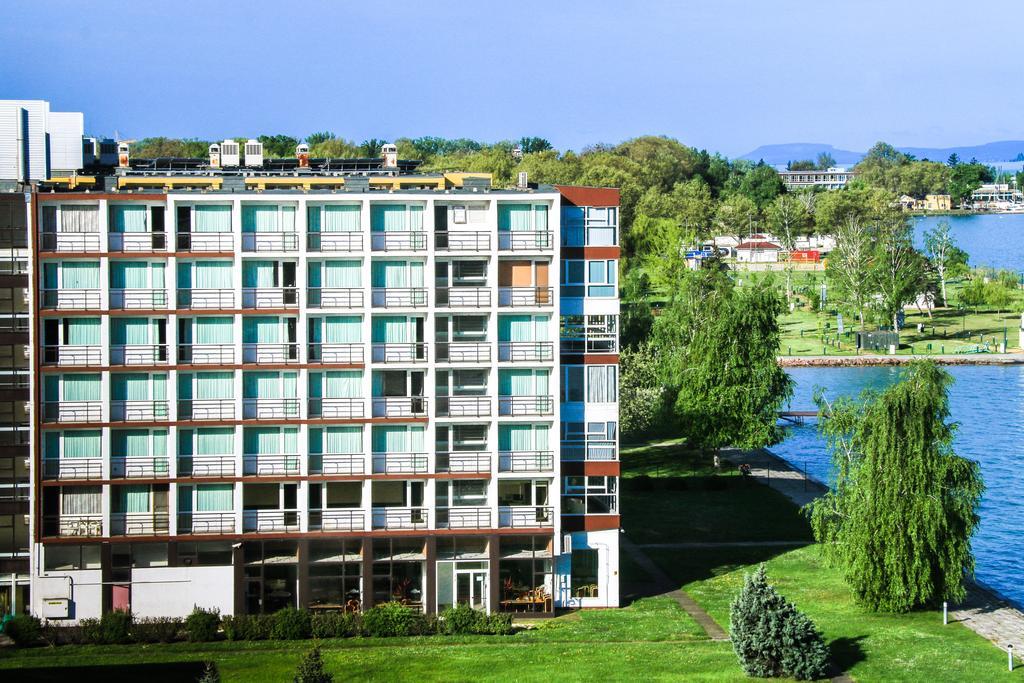 Hotel Hungaria Siófok Exteriör bild