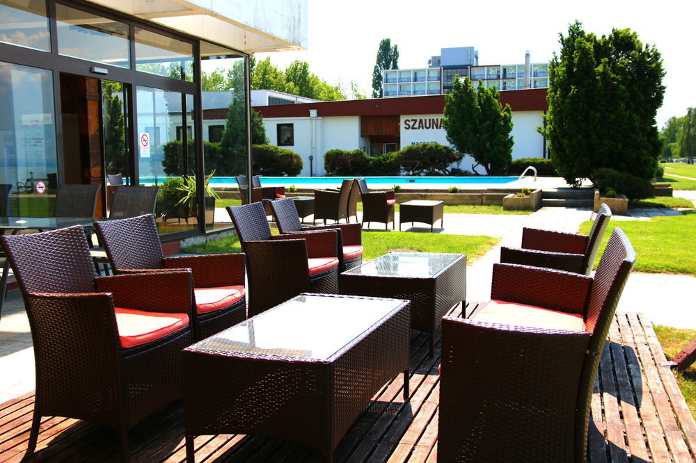 Hotel Hungaria Siófok Exteriör bild